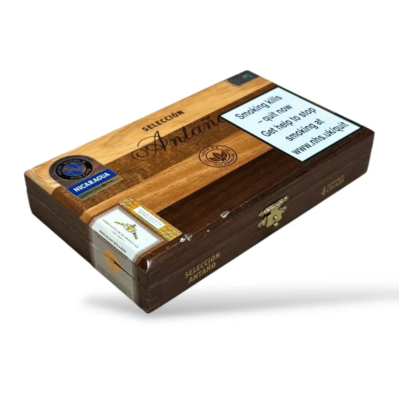 Joya de Nicaragua Seleccion Antano Toro Cigar Sampler Box Closed