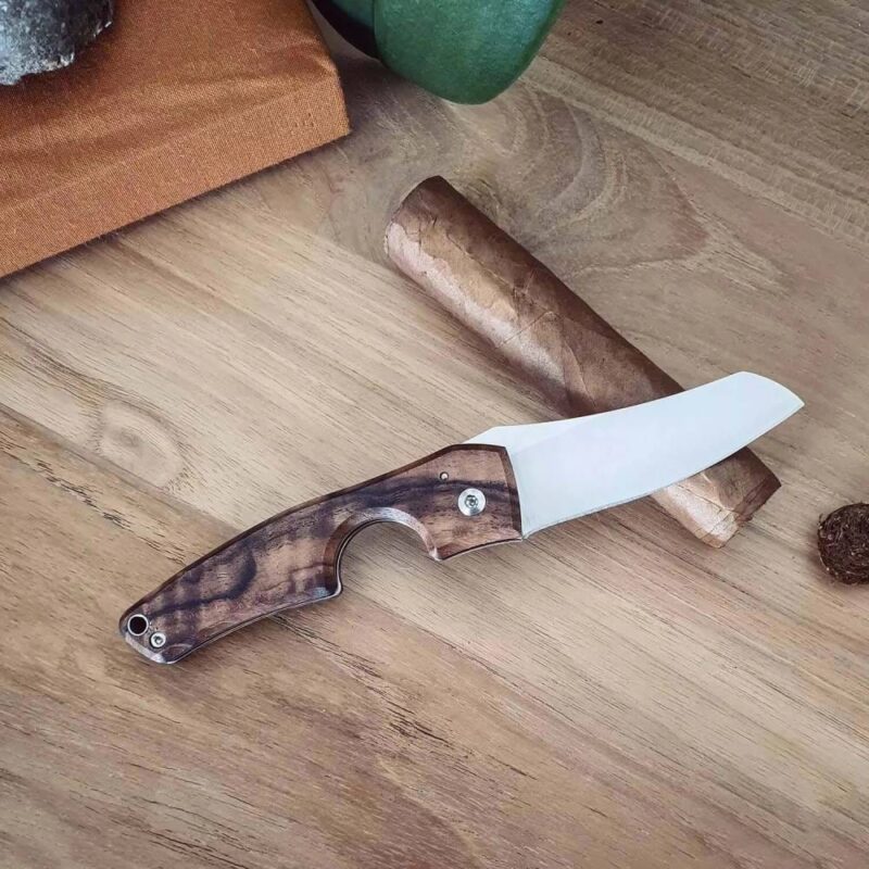 Les Fines Lames Le Petit Gunstock Walnut
