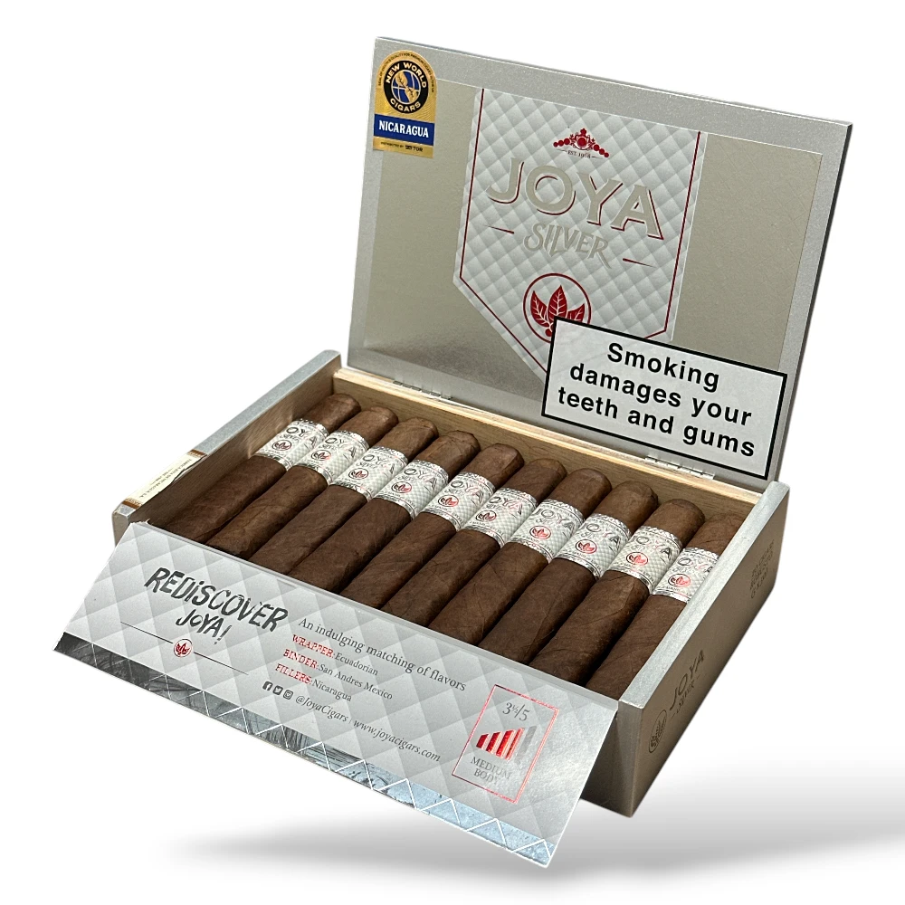 Joya de Nicaragua Silver Robusto Cigar Box Open