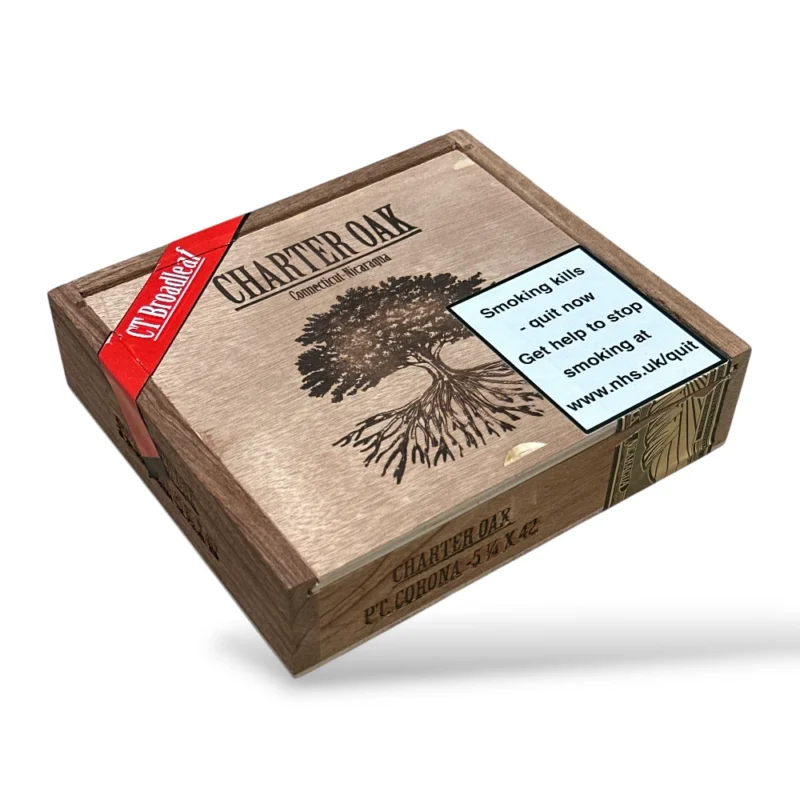 Foundation Charter Oak CT Broadleaf Petite Corona Cigar Box Closed