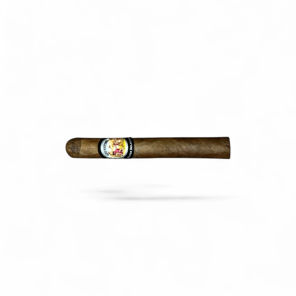 Luis Martinez Tres Petit Corona